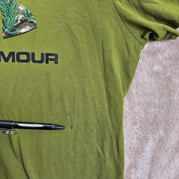Under Armour Mens T-Shirt Size L Green Camo Graphic Charged Hunting Short Sleeve - Picture 2 of 10